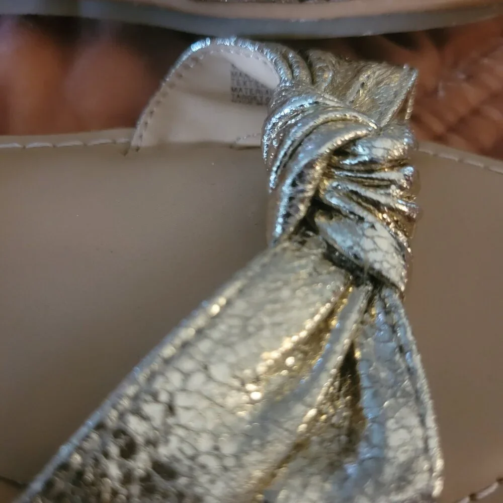 NWT Cat & Jack Sandals - Picture 3 of 4